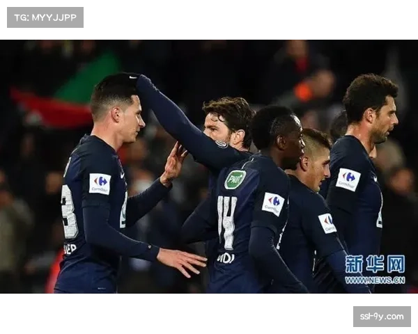 “巴黎圣日耳曼公布对阵朗斯大名单，多名青年队小将入选”